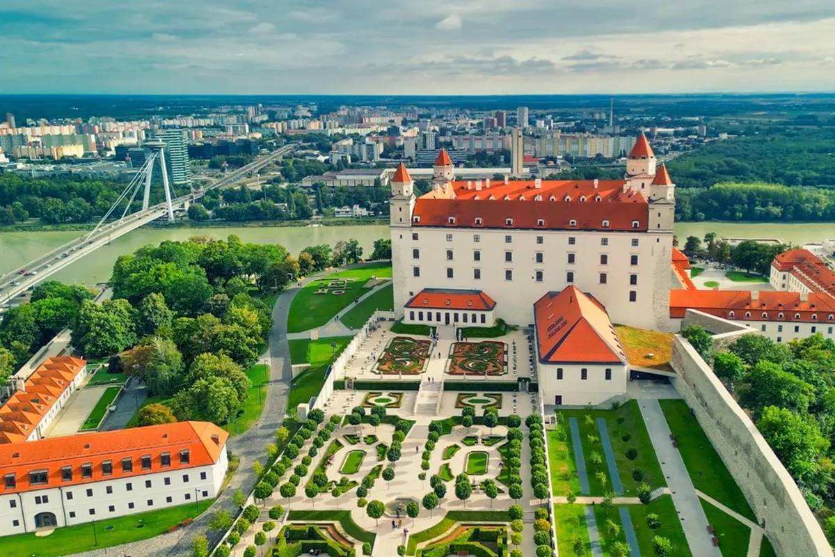 Slovak Heritage – U.S. Reach